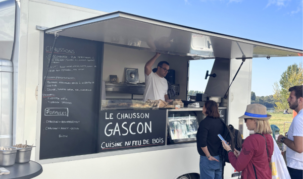 Food truck mariage Bordeaux : une réception originale et conviviale